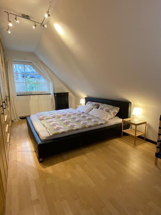 Appartement Dachwohnung Mit Wasserblick Und Eigenem Bootssteg *