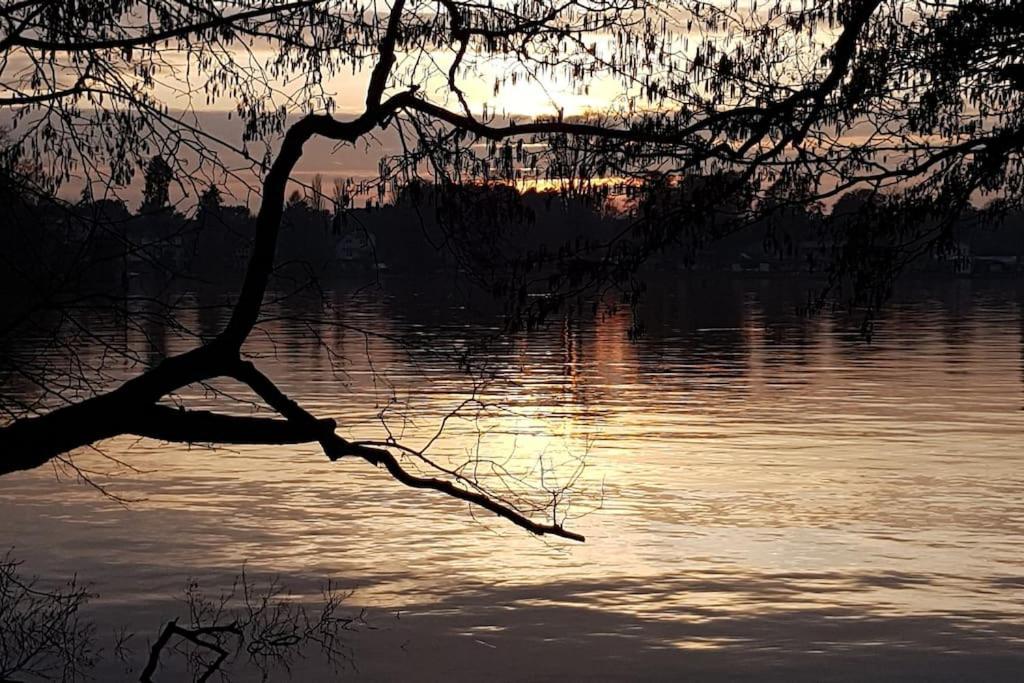Appartement Dachwohnung Mit Wasserblick Und Eigenem Bootssteg *